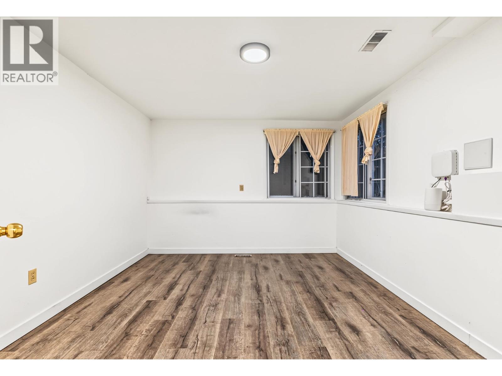 410 Ashley Street Property Photo 13
