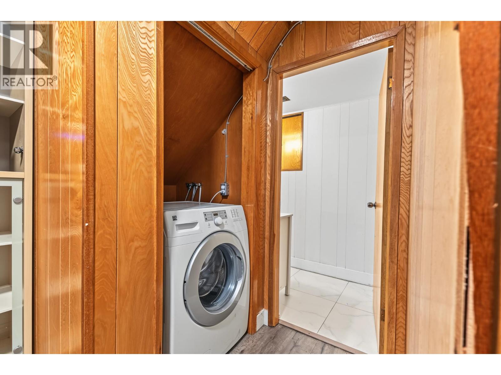 410 Ashley Street Property Photo 16