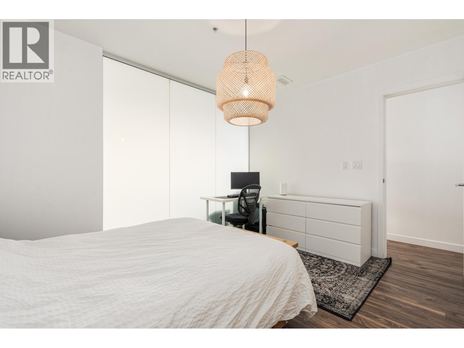 208 2511 Quebec Street Property Photo 12