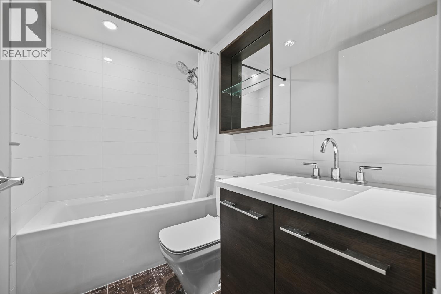 1007 7468 Lansdowne Road Property Photo 19