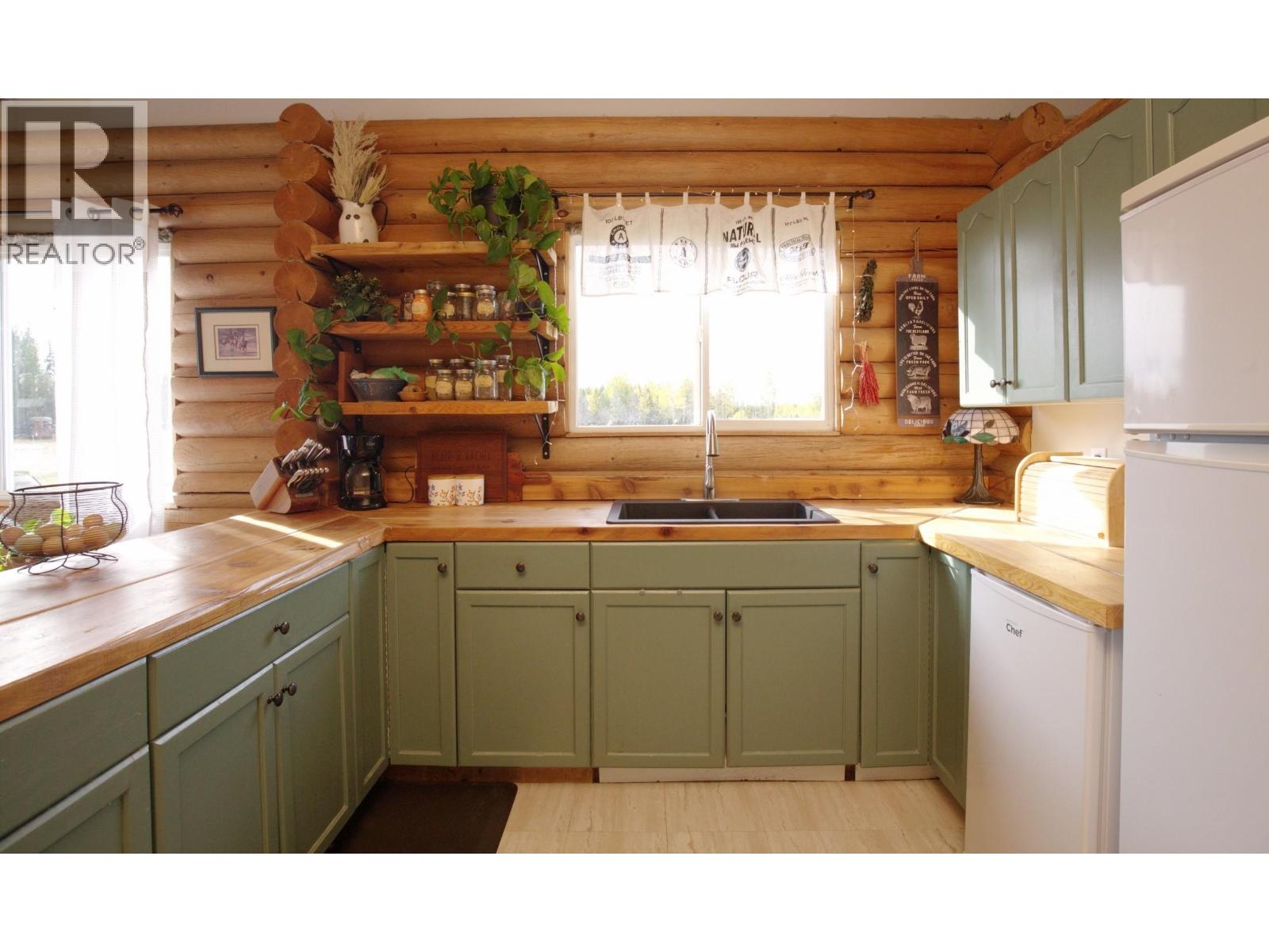 495 Jackpine Road Property Photo 10