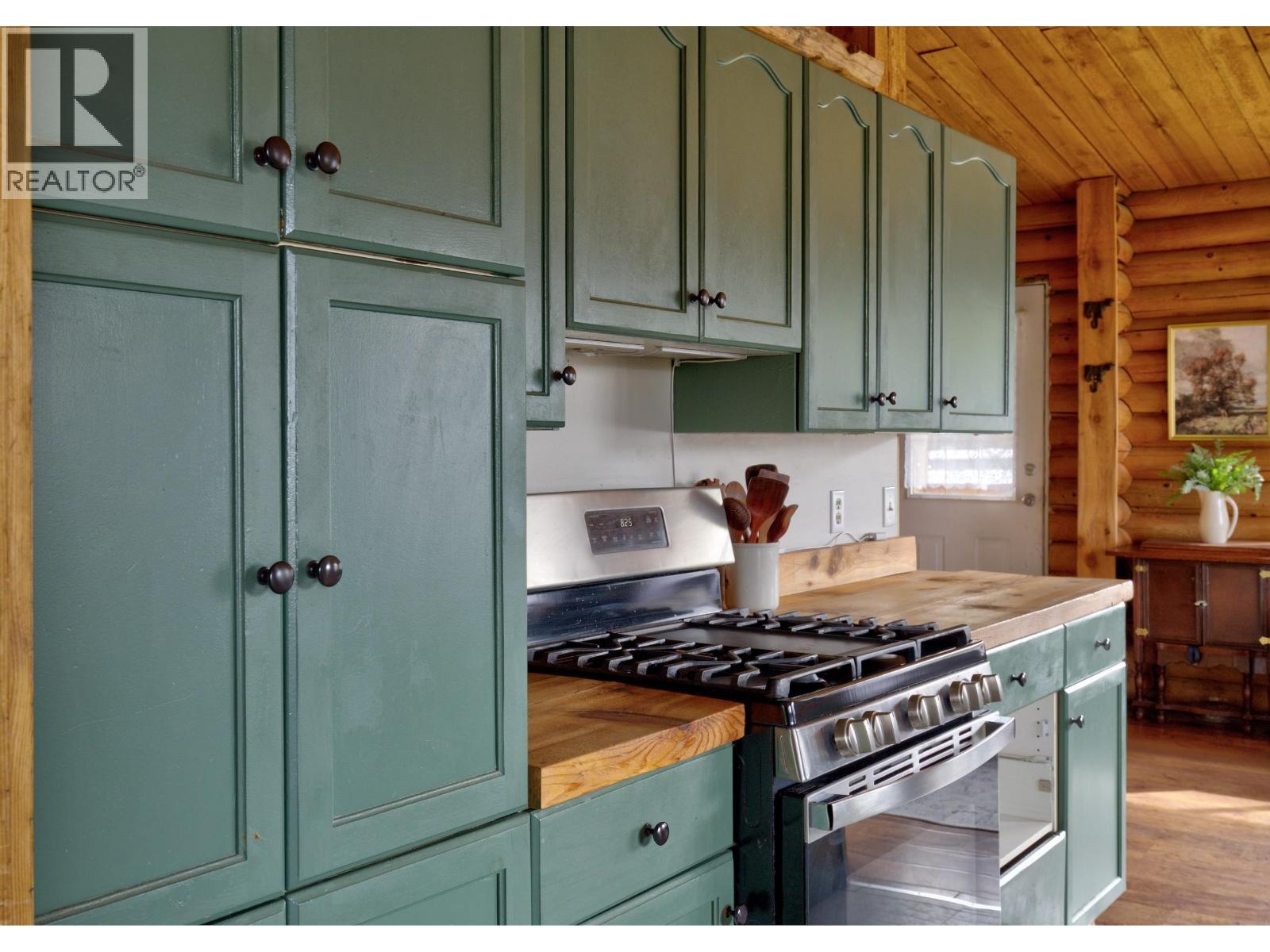 495 Jackpine Road Property Photo 28