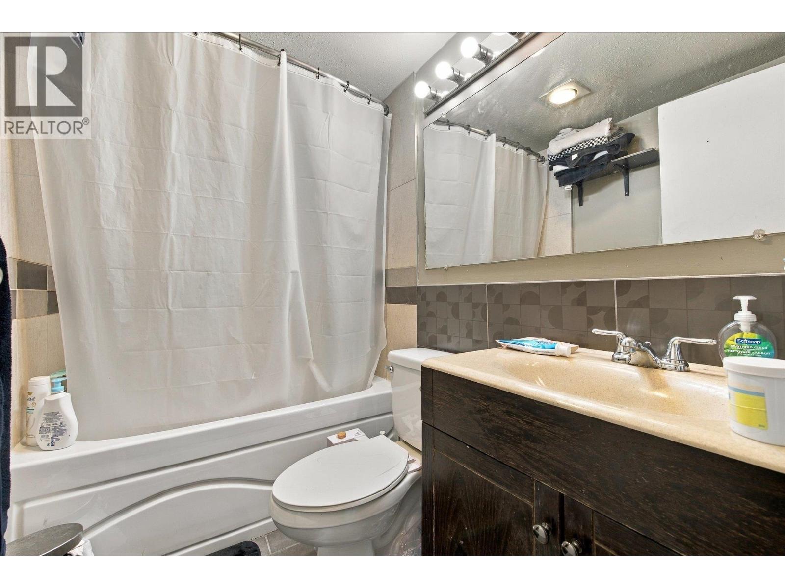 107 830 E 7th Avenue Property Photo 13