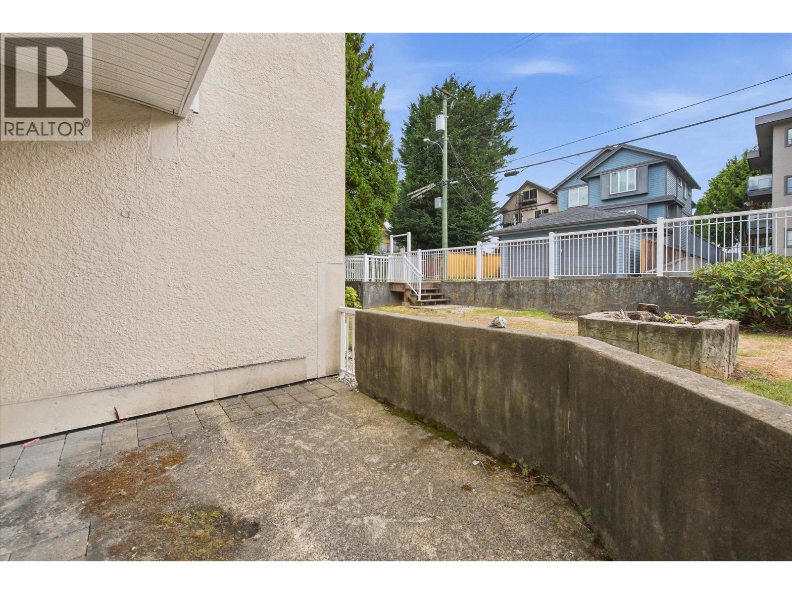 107 830 E 7th Avenue Property Photo 17