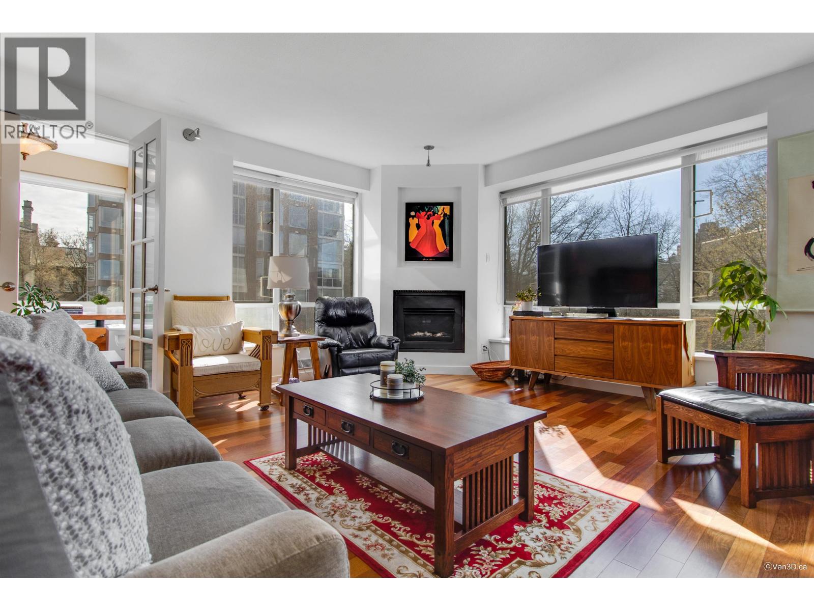 401 2628 Ash Street Property Photo 5