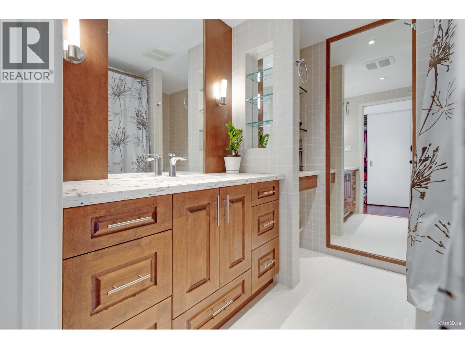 401 2628 Ash Street Property Photo 12