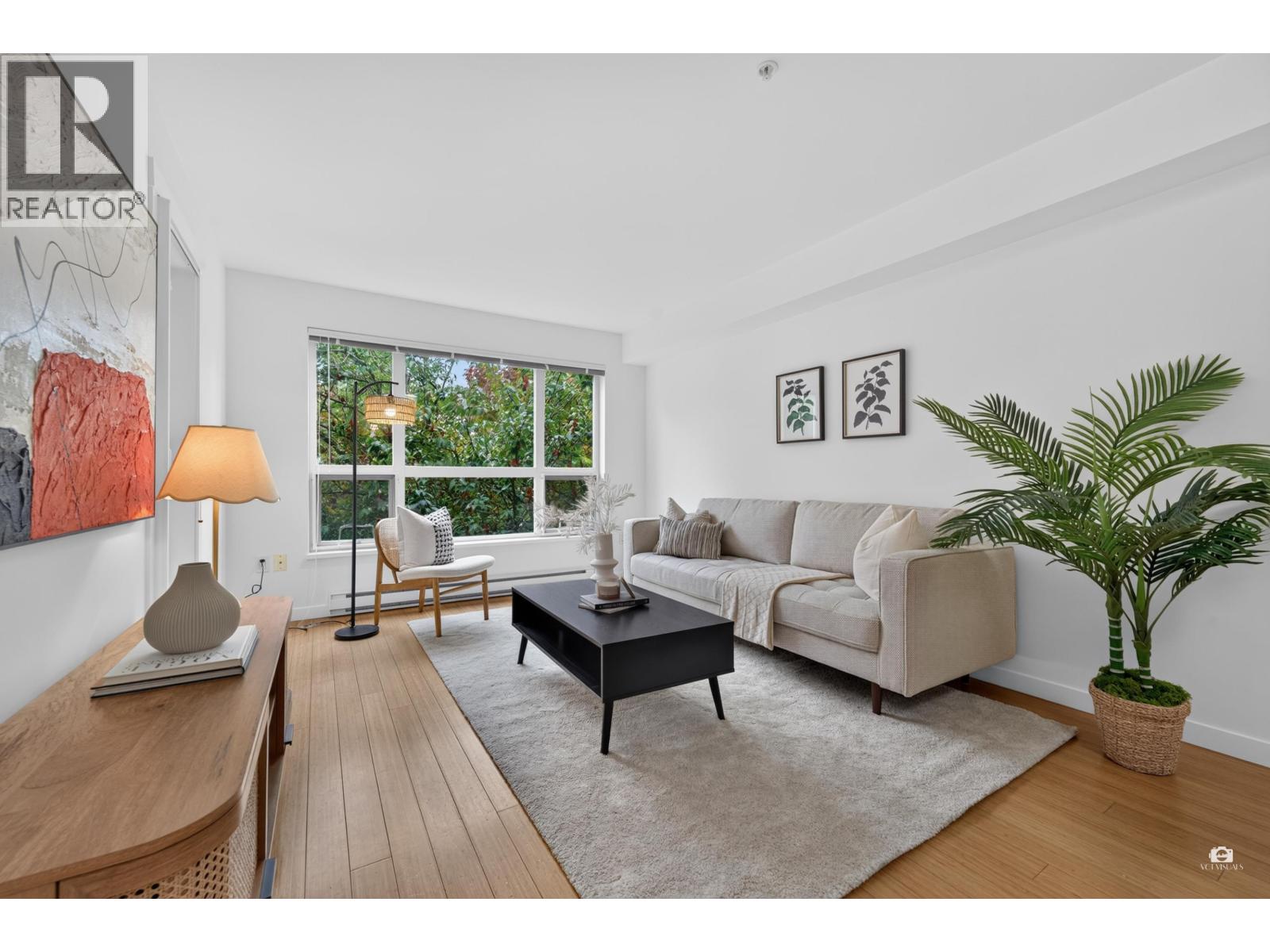 301 3575 Euclid Avenue Avenue Property Photo 1