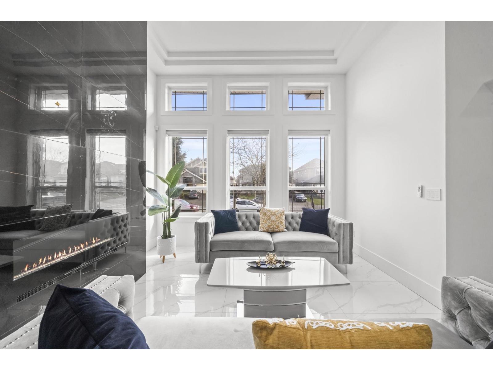 15079 67 Avenue Property Photo 3