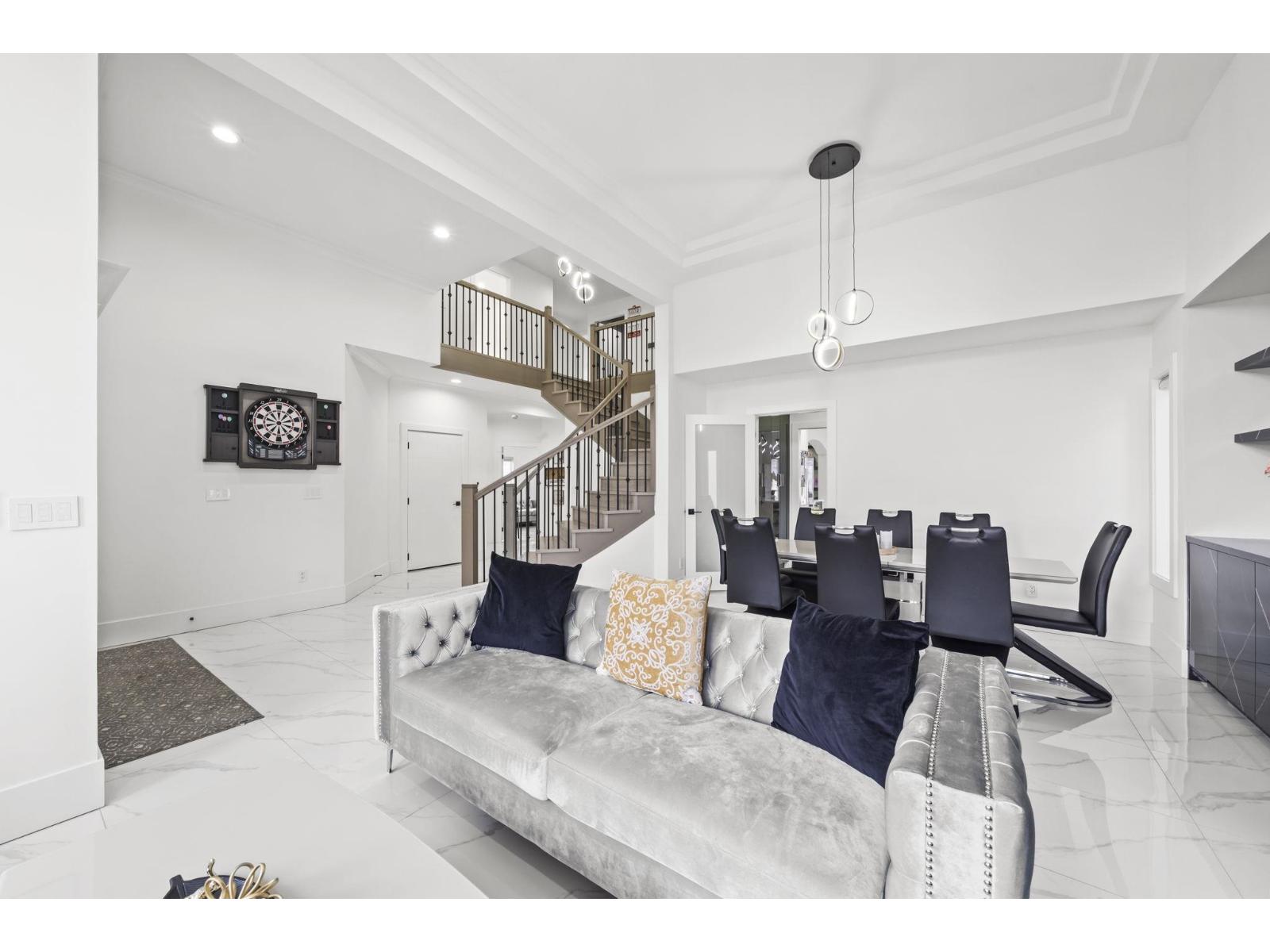 15079 67 Avenue Property Photo 4