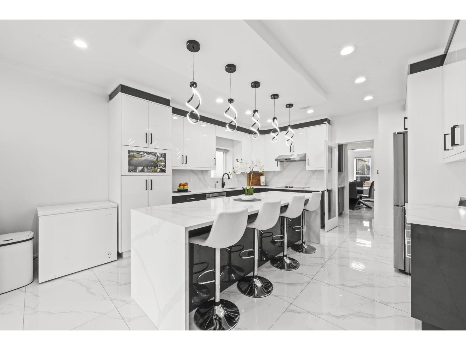 15079 67 Avenue Property Photo 7