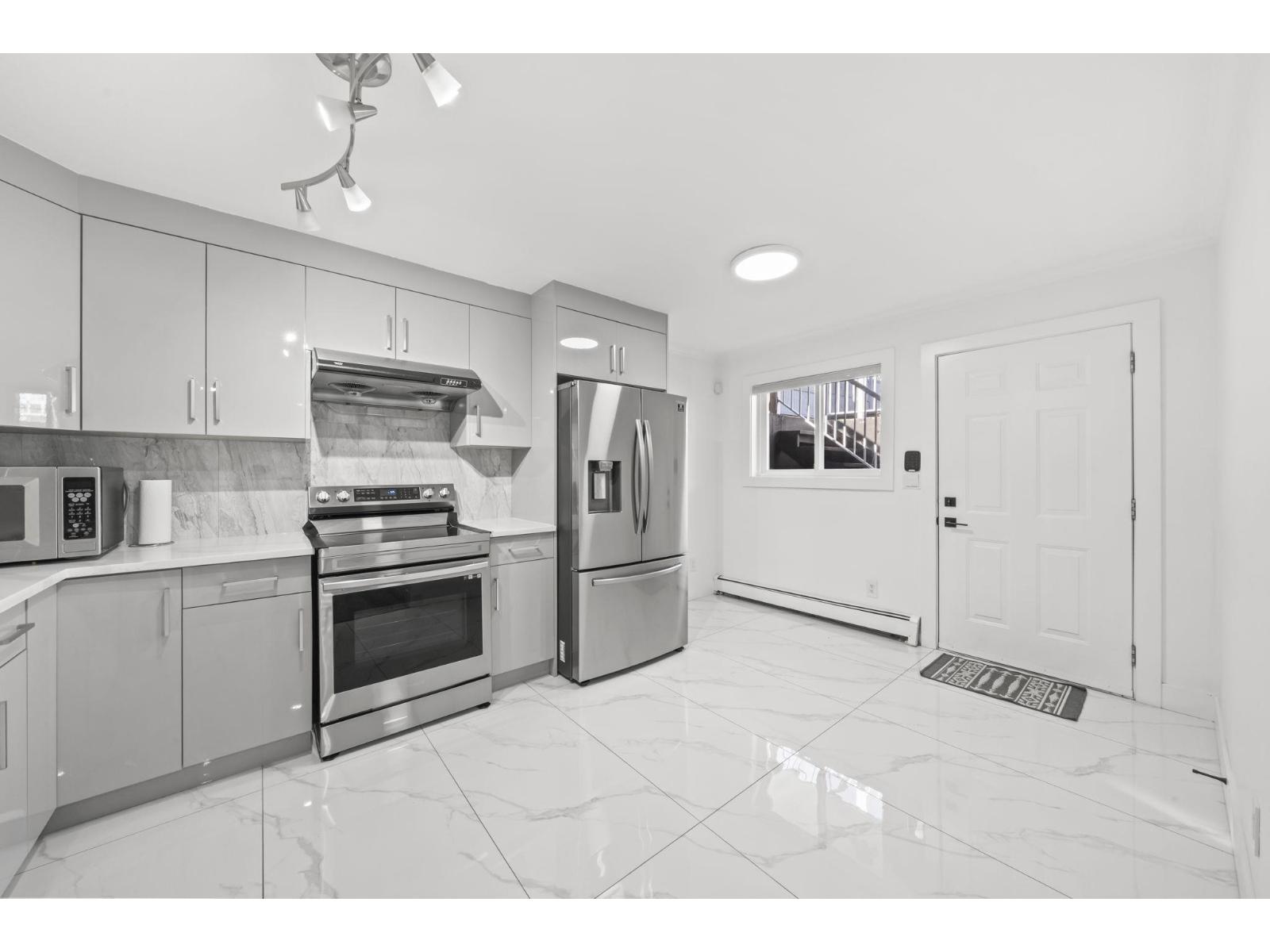 15079 67 Avenue Property Photo 32