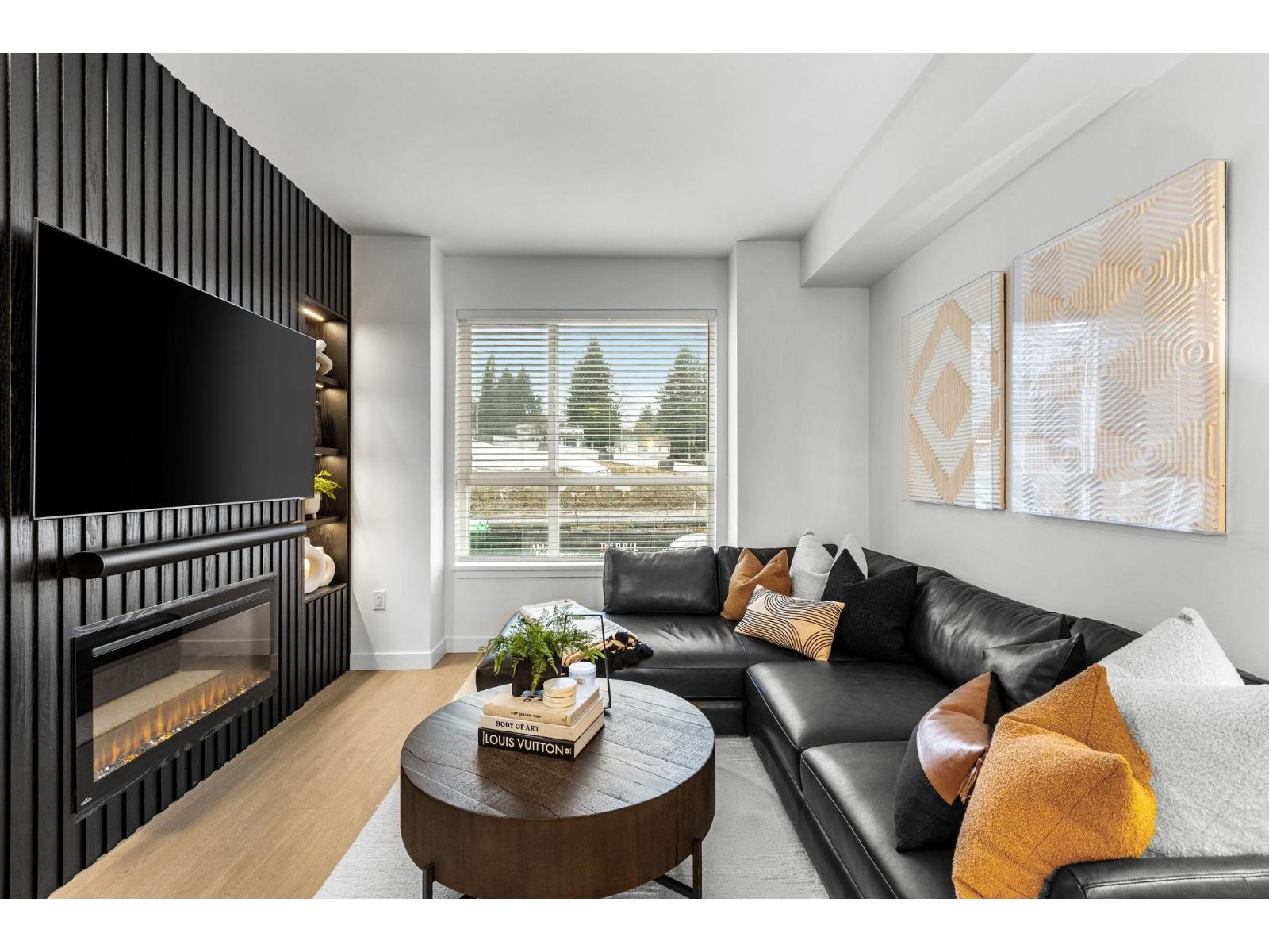 44 2886 Montrose Avenue Property Photo 14