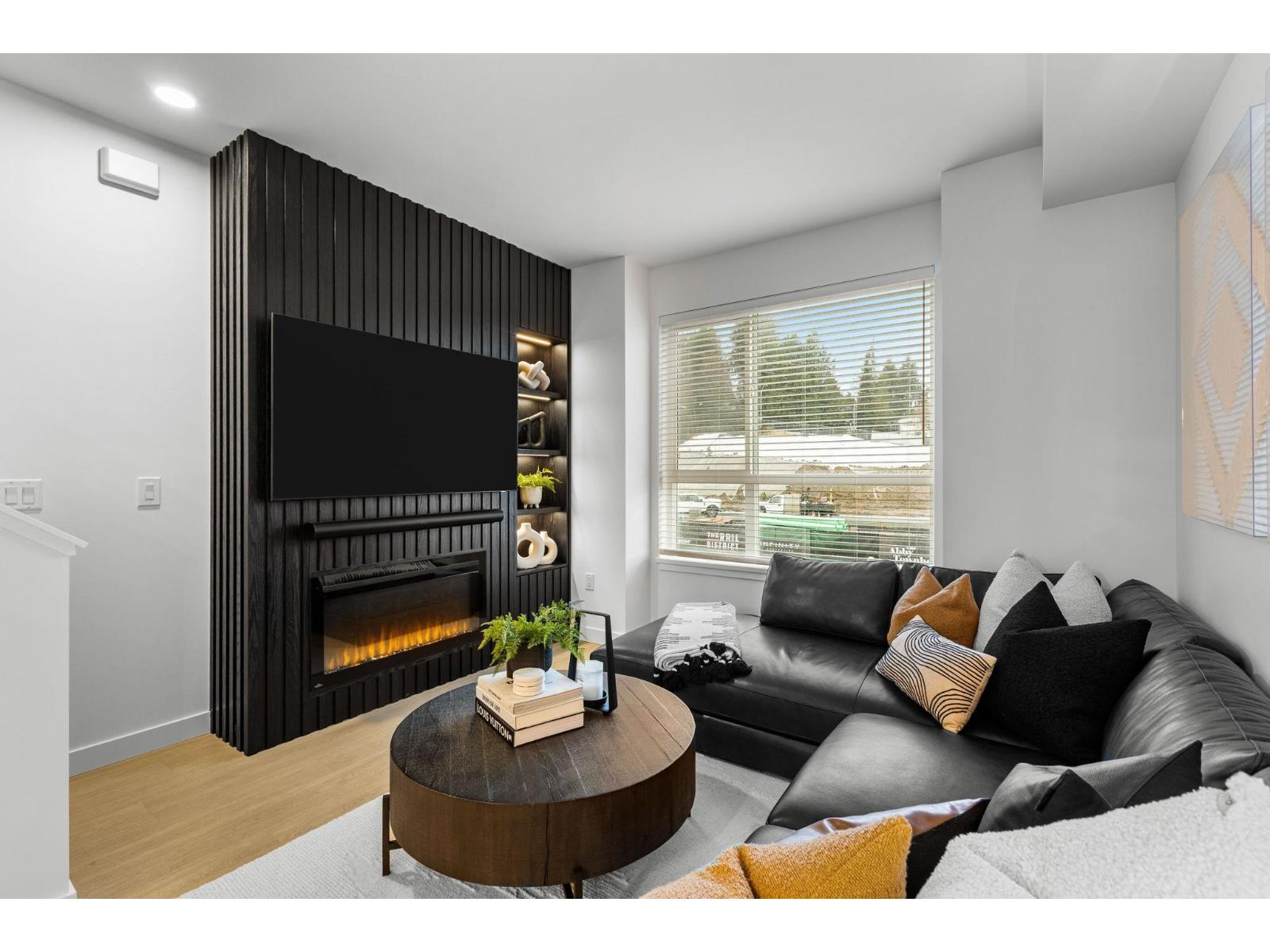 44 2886 Montrose Avenue Property Photo 18