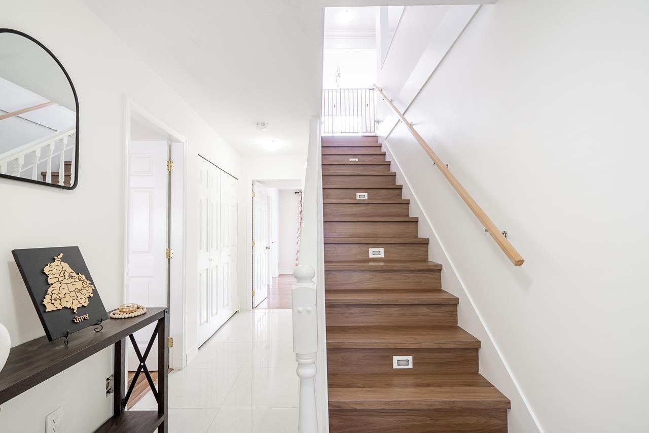 11 31255 Upper Maclure Road Property Photo 4