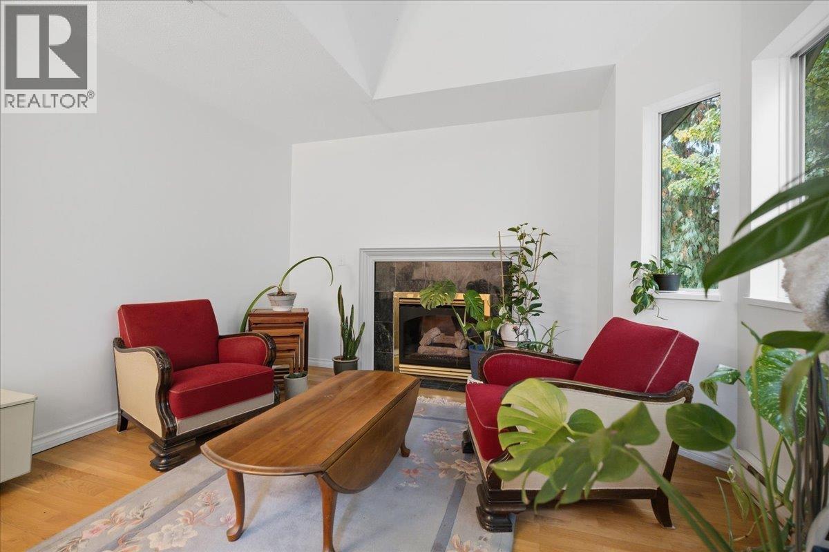 404 1723 Frances Street Property Photo 7
