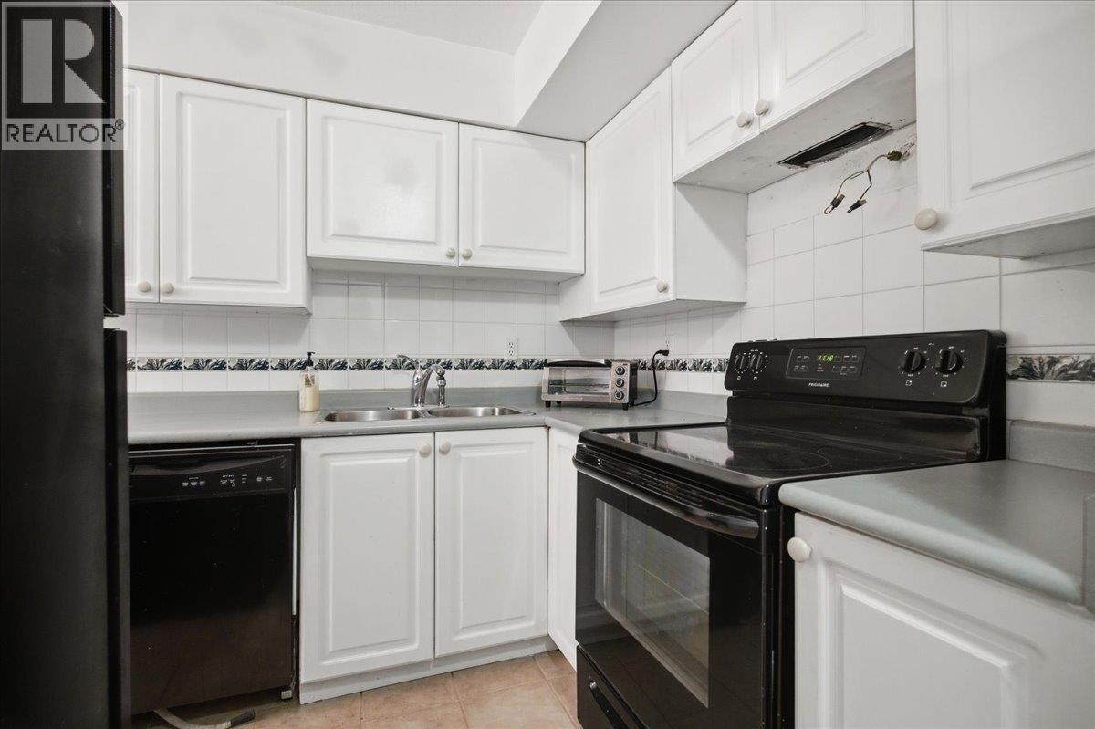 404 1723 Frances Street Property Photo 9