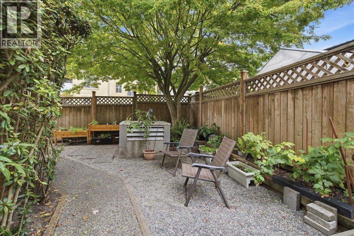 404 1723 Frances Street Property Photo 22