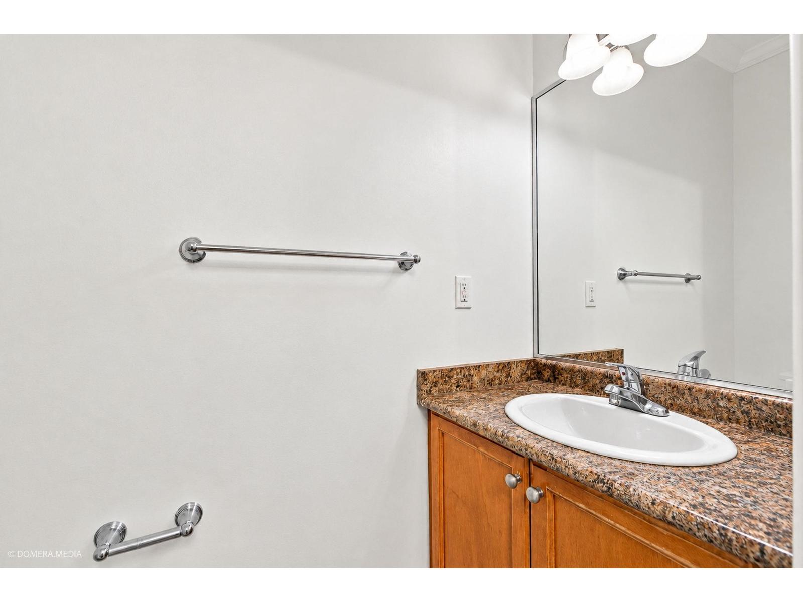 6911 144a Street Property Photo 9