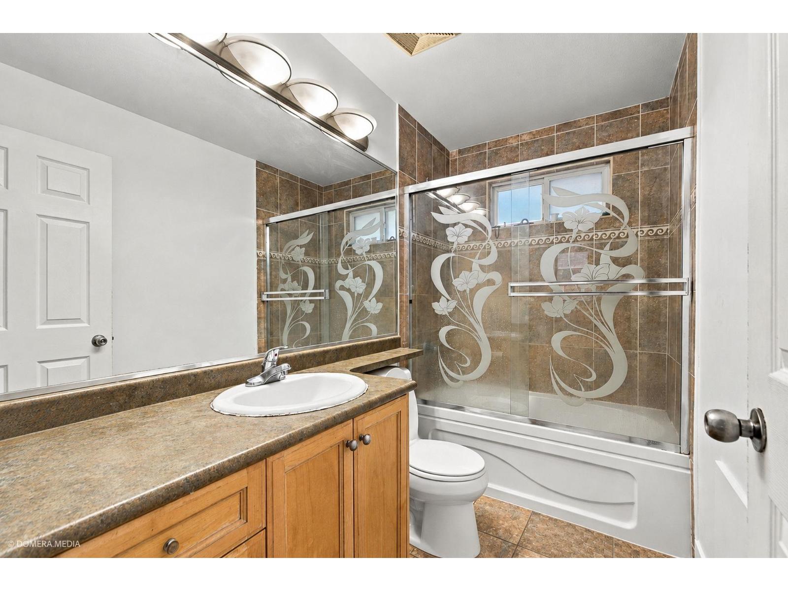 6911 144a Street Property Photo 17