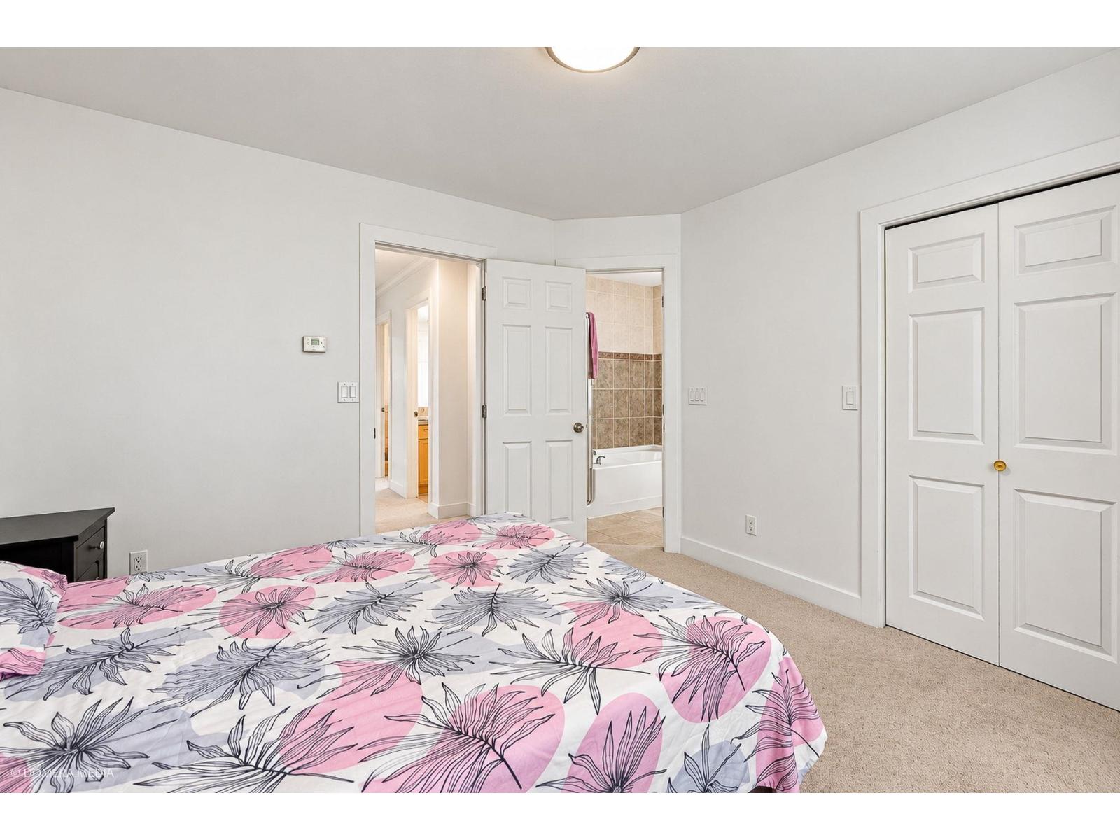 6911 144a Street Property Photo 19