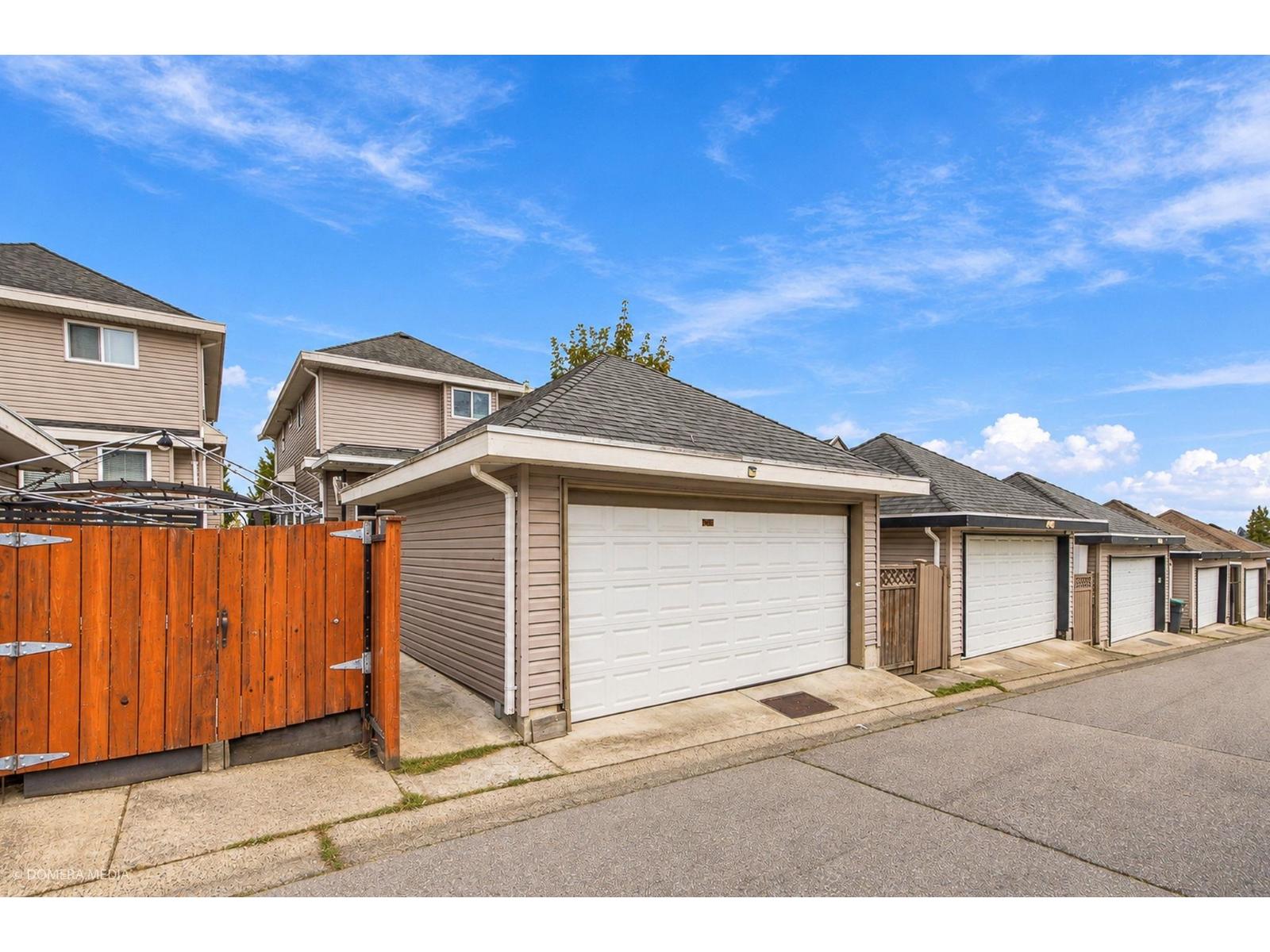 6911 144a Street Property Photo 32