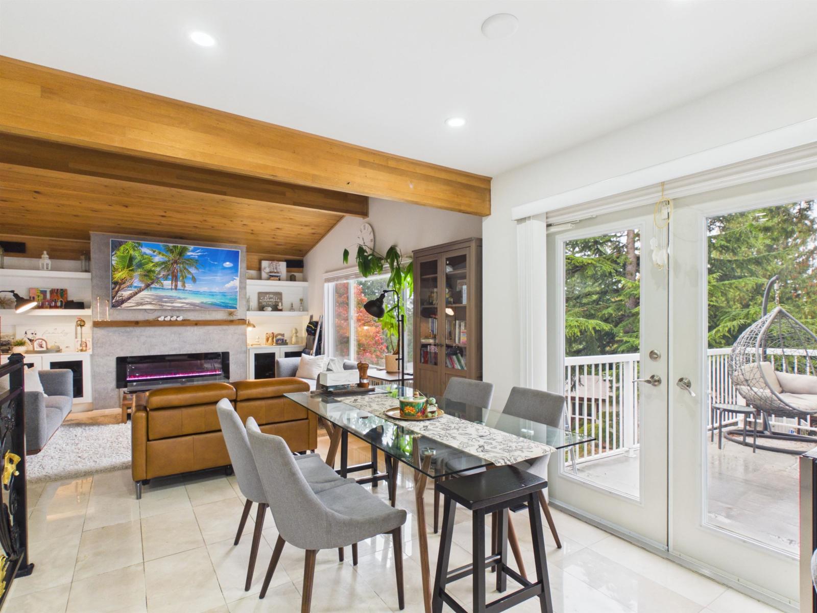 10662 Santa Monica Place Property Photo 6