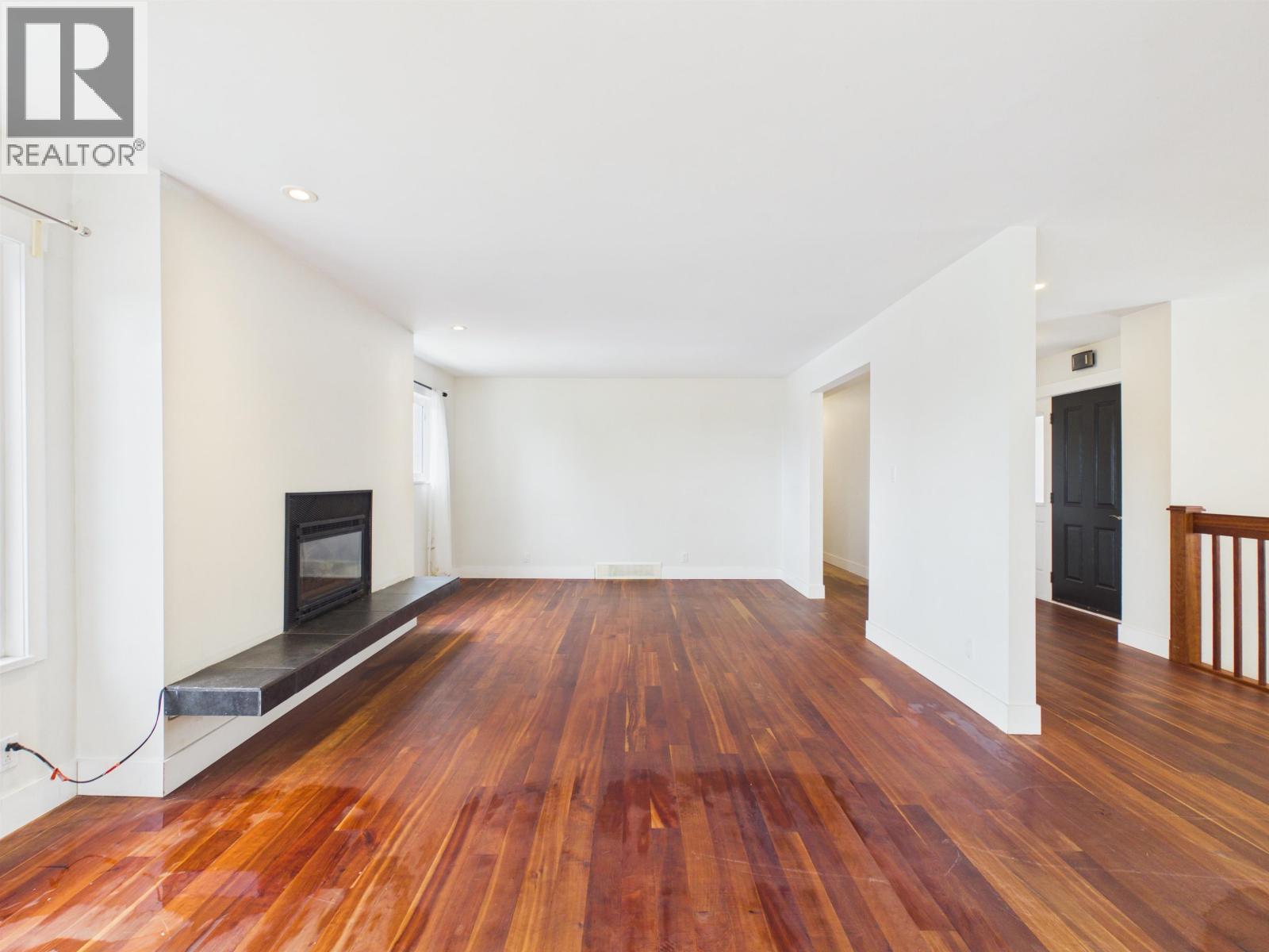 408 Allen Drive Property Photo 3