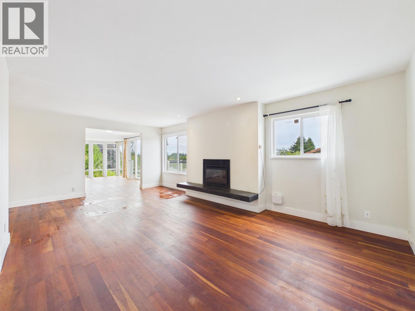 408 Allen Drive Property Photo 4