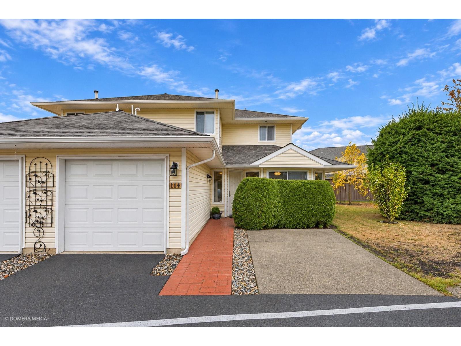 114 21928 48th Avenue Property Photo 1