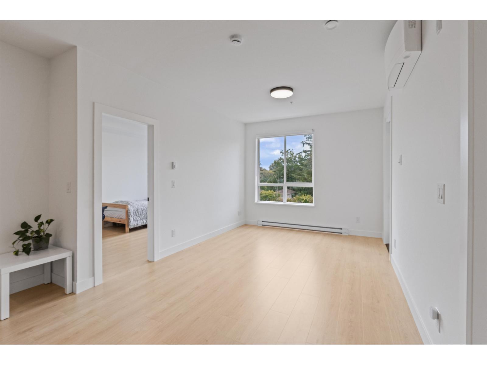 415 19979 76 Avenue Property Photo 3