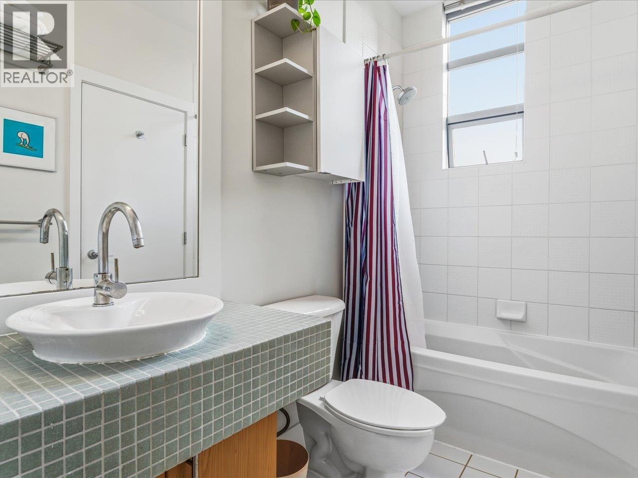 304 2635 Prince Edward Street Property Photo 15
