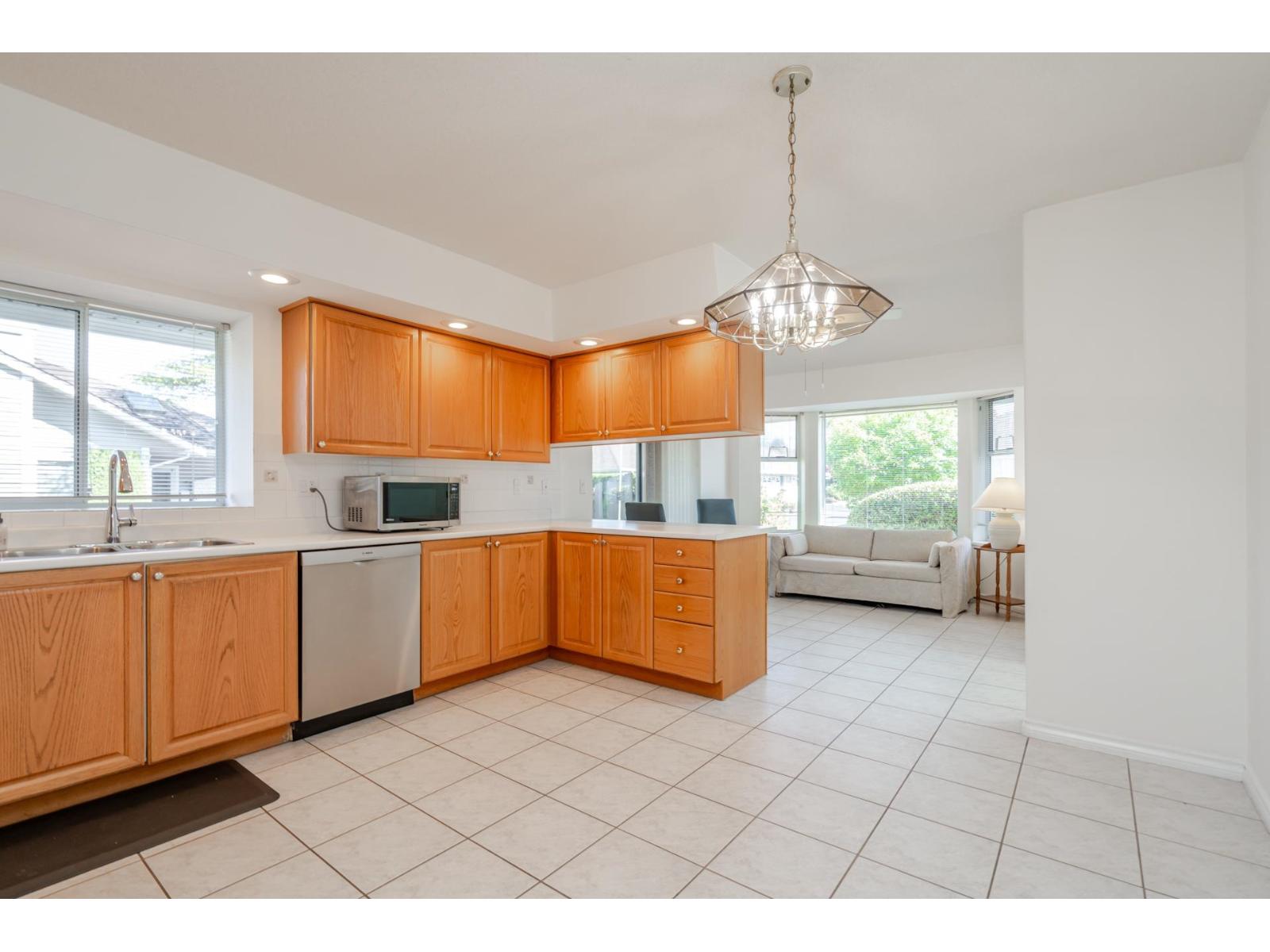 49 21746 52 Avenue Property Photo 9