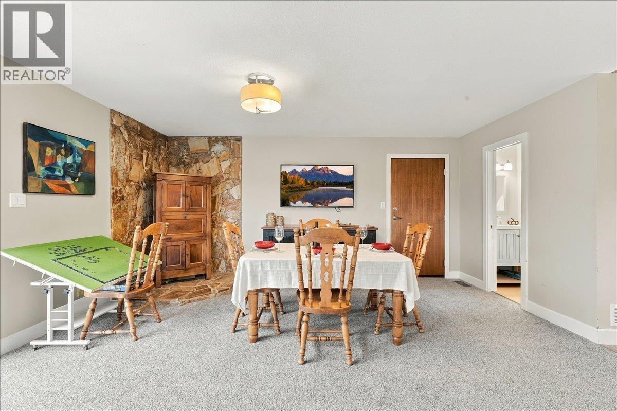 12461 Meadow Brook Place Property Photo 12