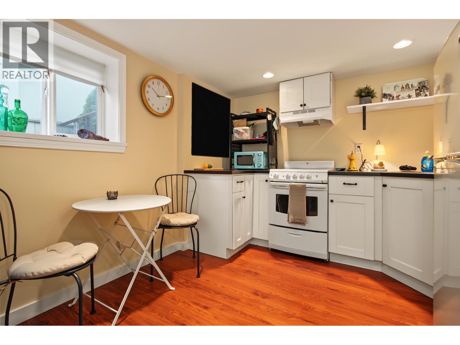 920 Chilliwack Street Property Photo 25