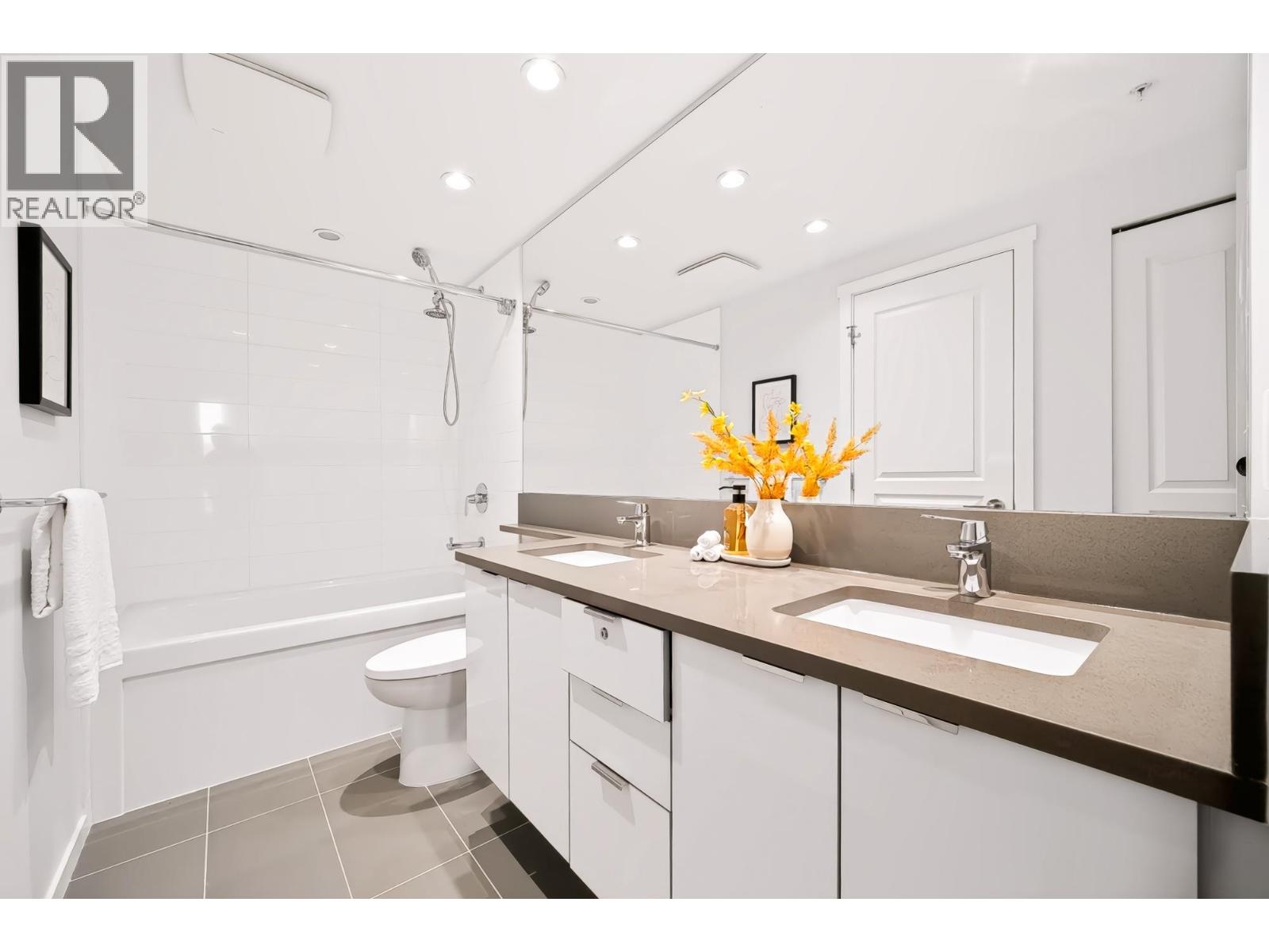 1702 5883 Barker Avenue Property Photo 9