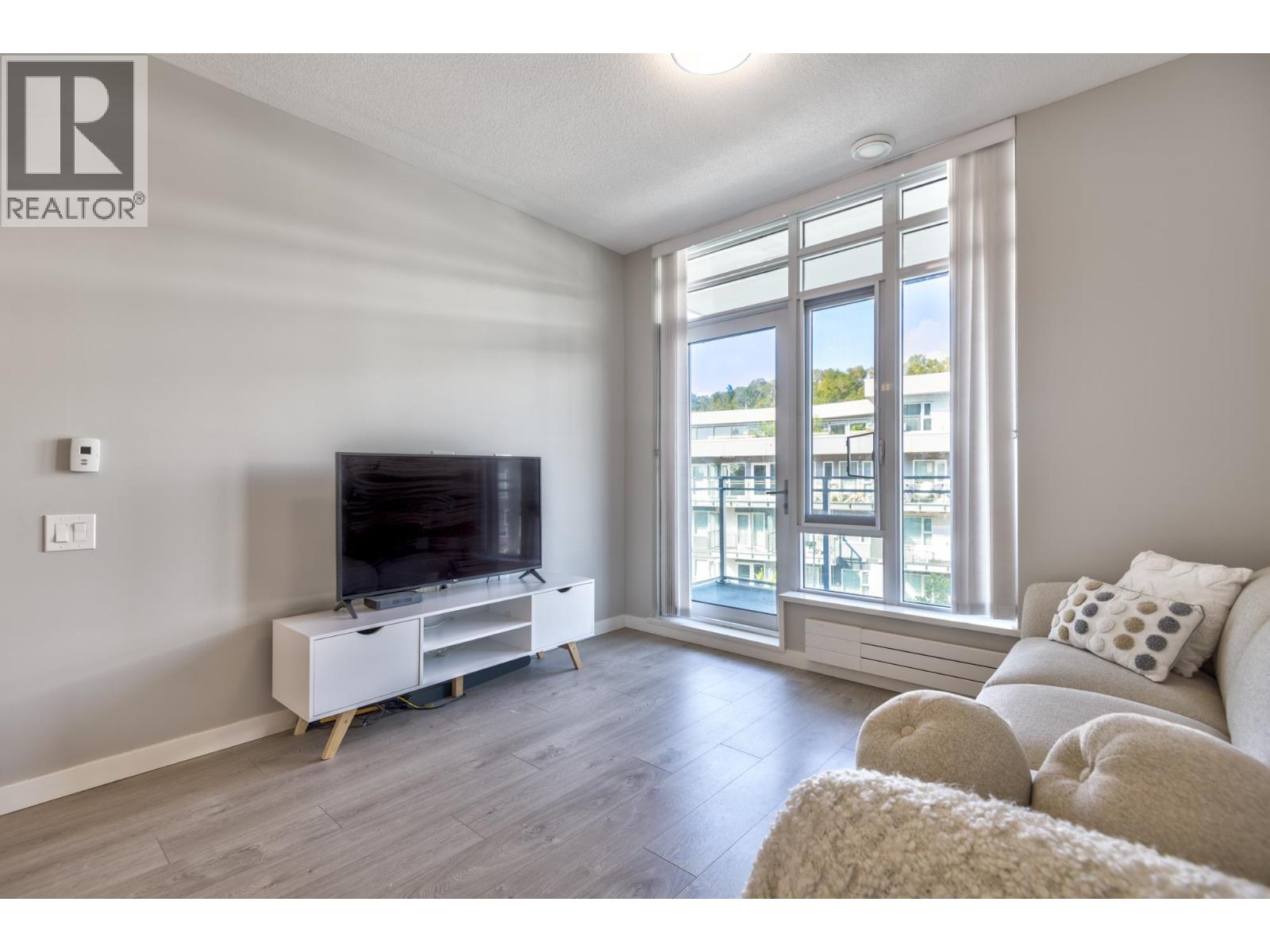 409 3188 Riverwalk Avenue Property Photo 7