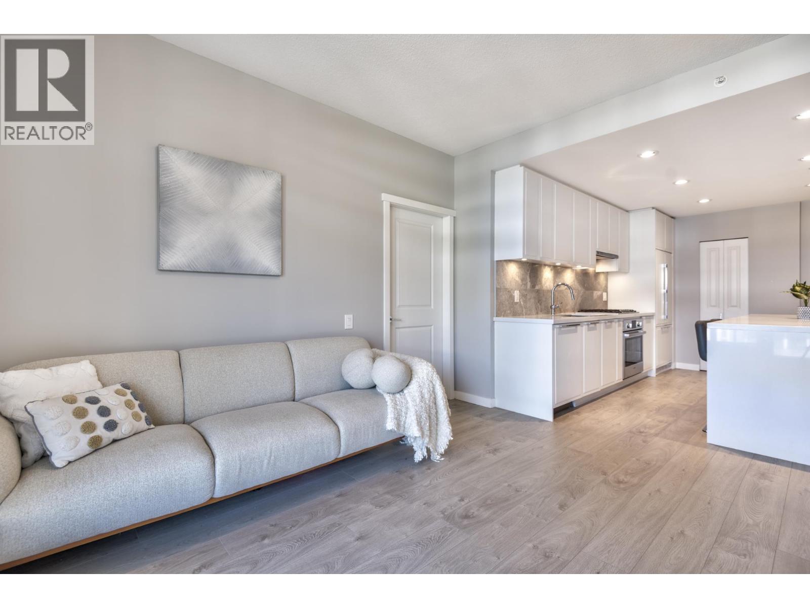 409 3188 Riverwalk Avenue Property Photo 8