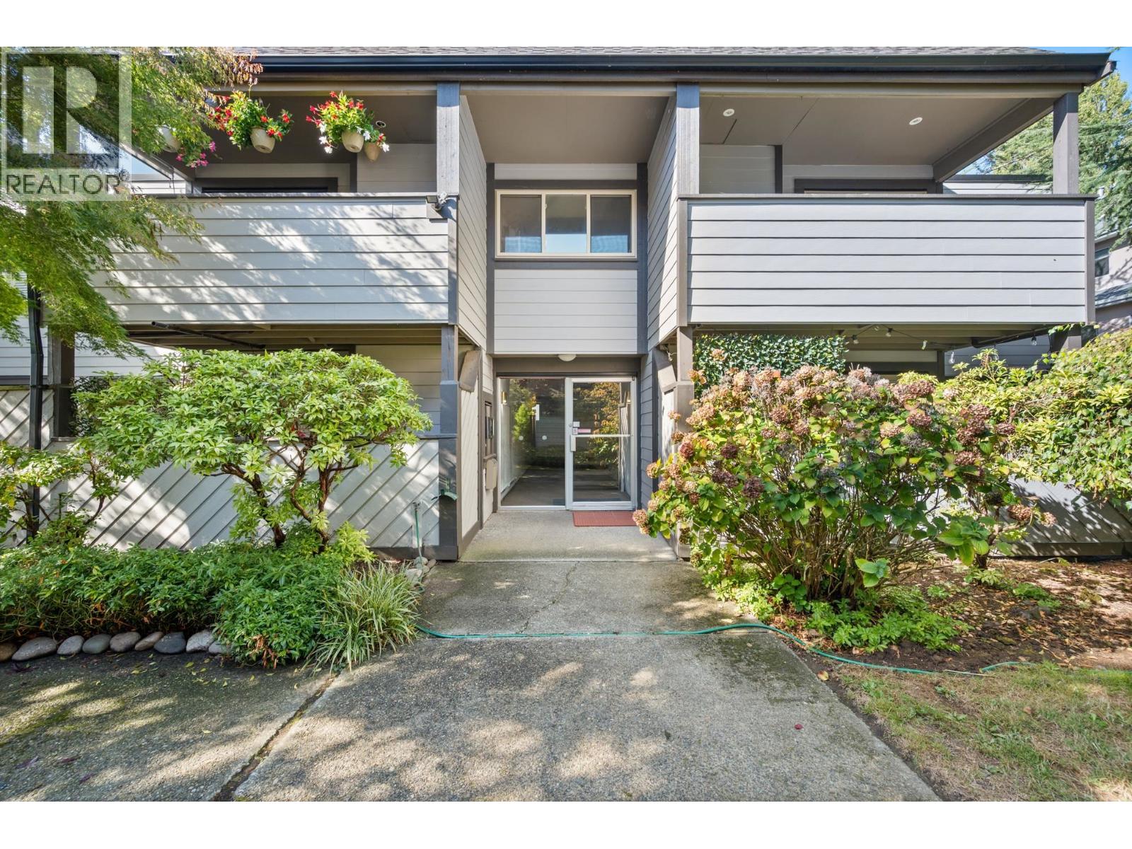 253 5421 10th Avenue Property Photo 2