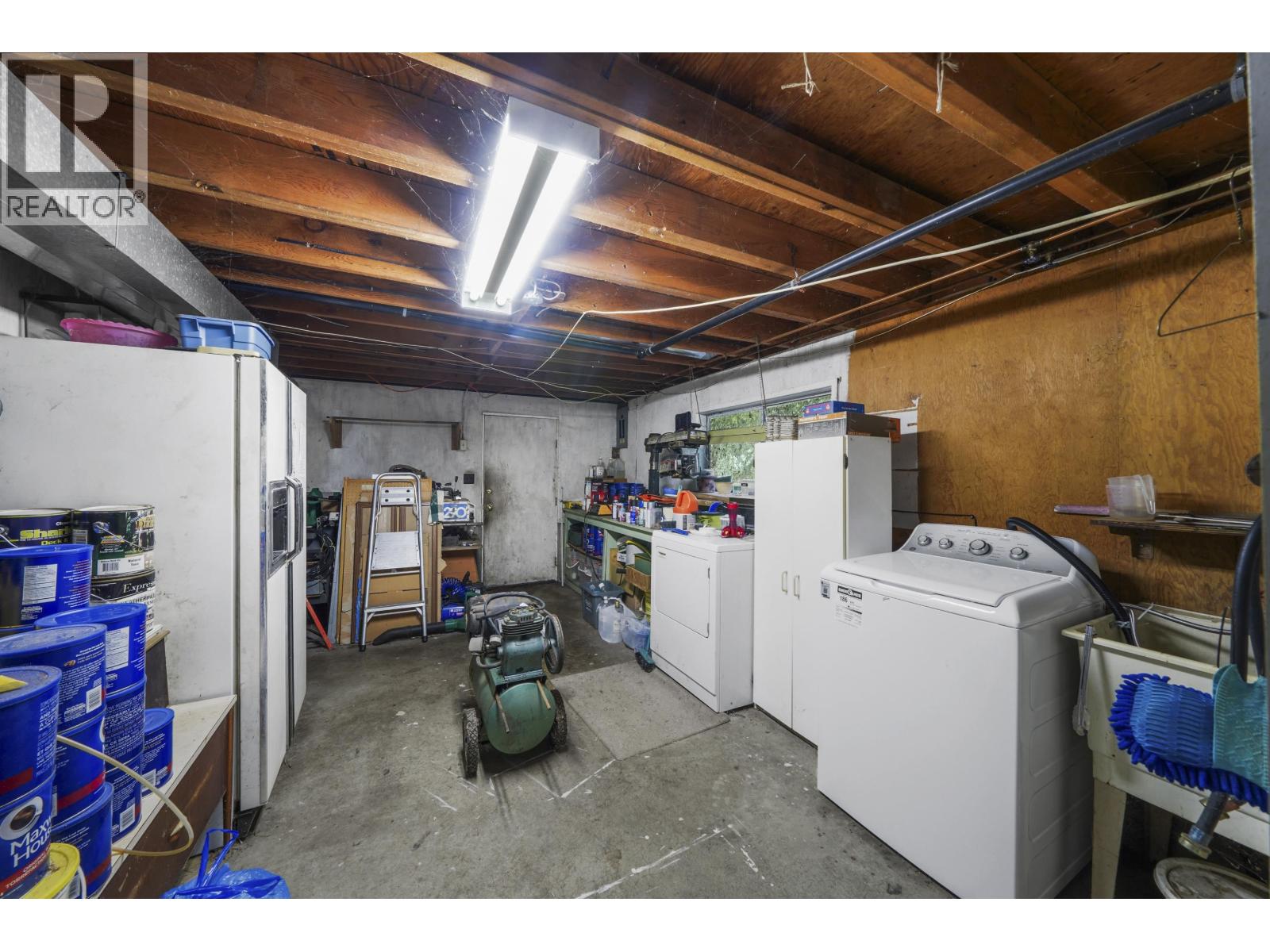 10941 249 Street Property Photo 11