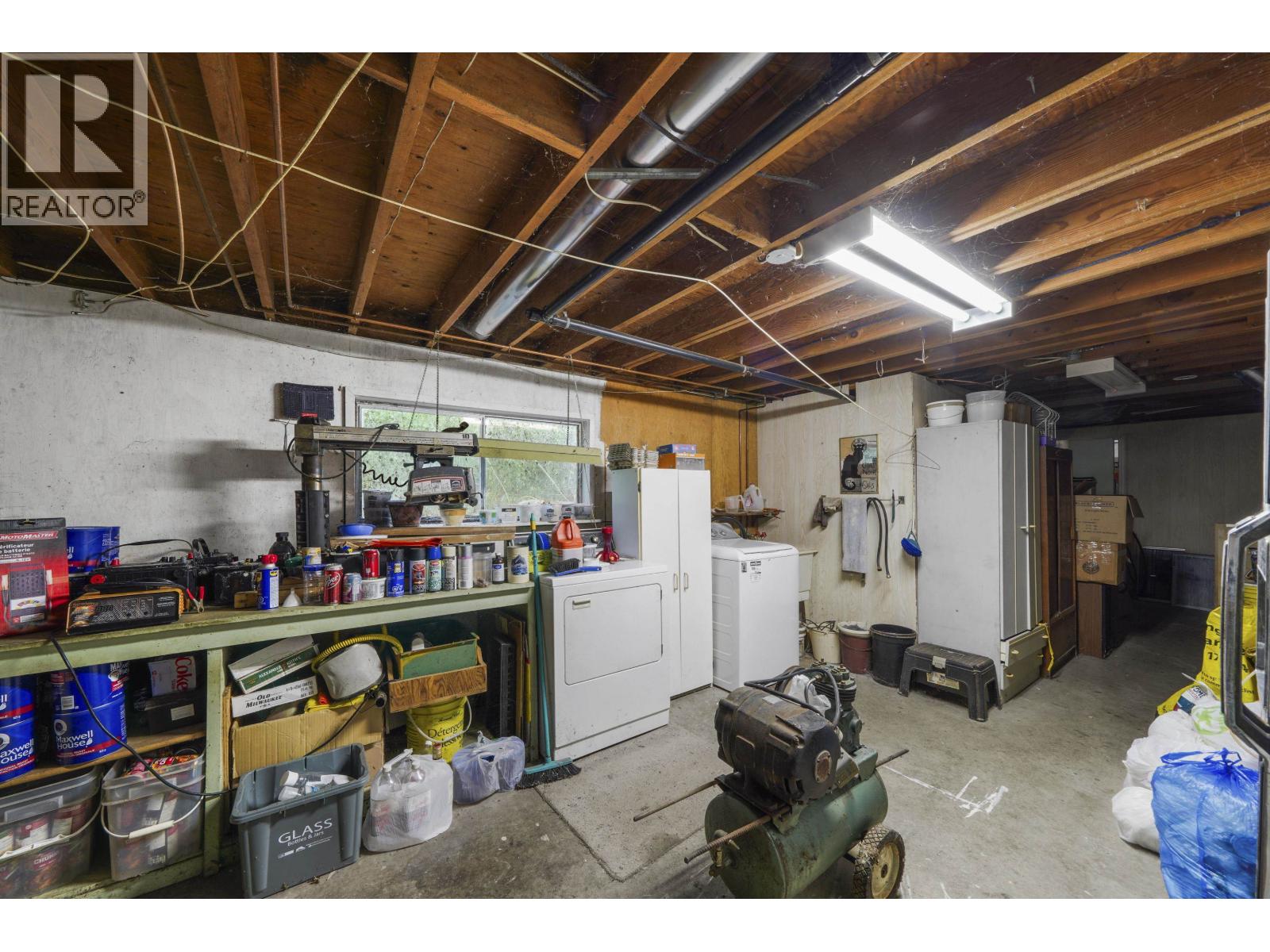 10941 249 Street Property Photo 12