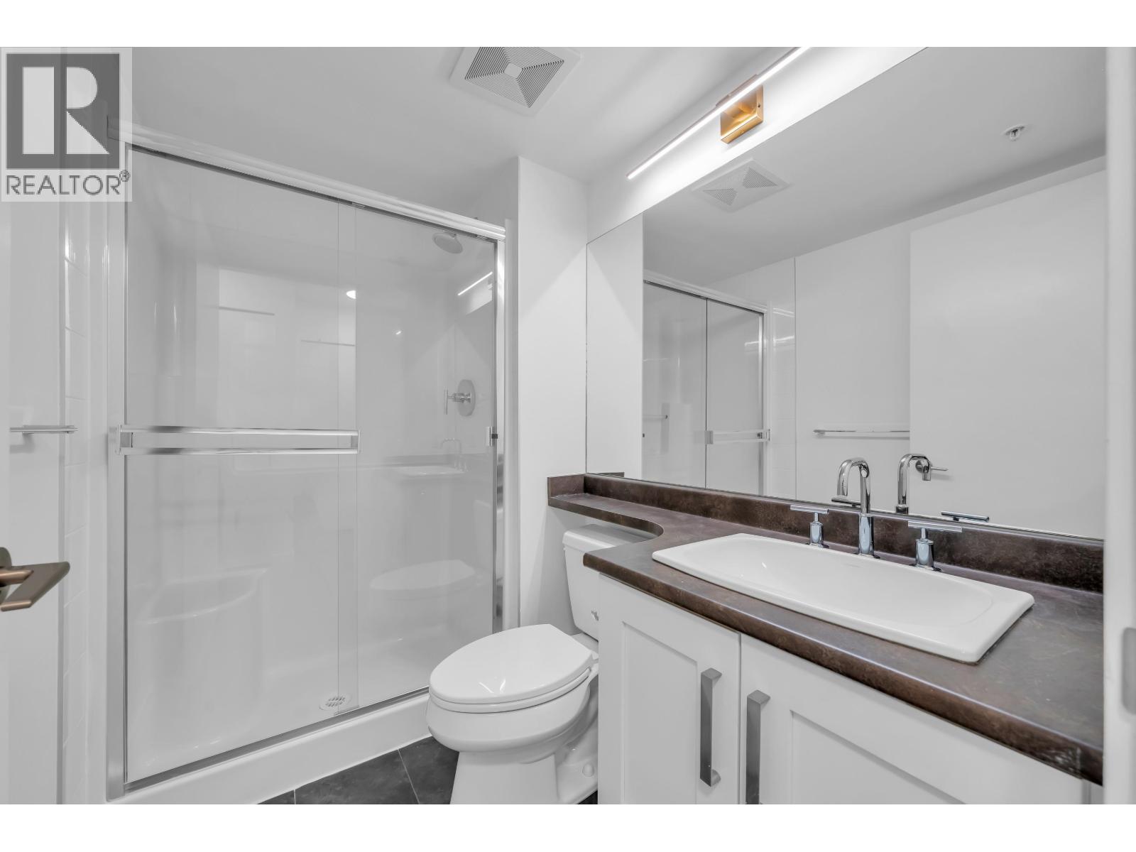 2705 2133 Douglas Road Property Photo 23