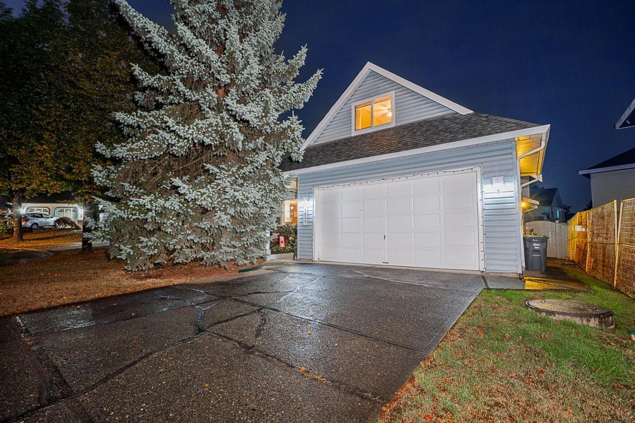 8640 148a Street Property Photo 2