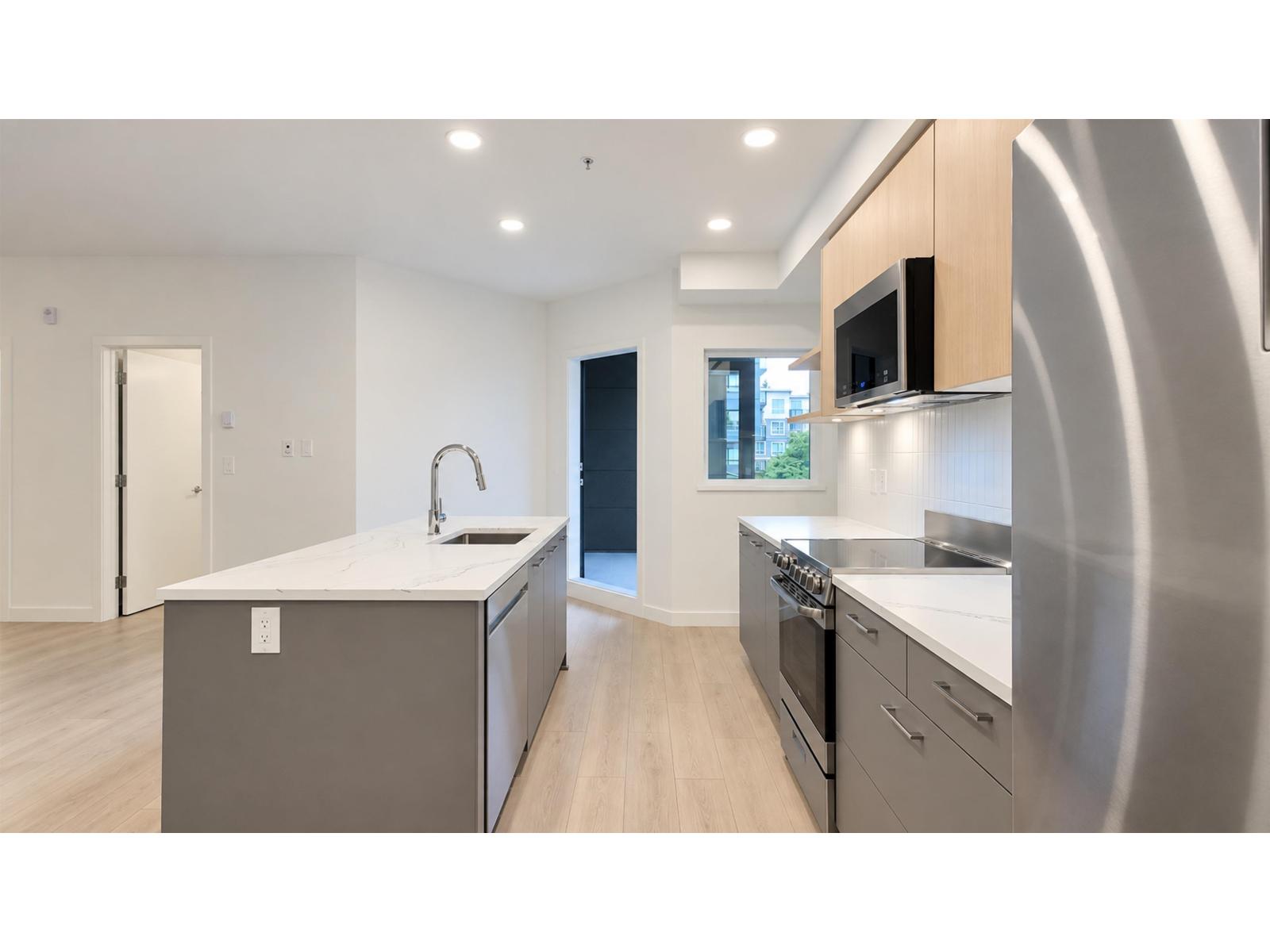 217 10777 138 Street Property Photo 2