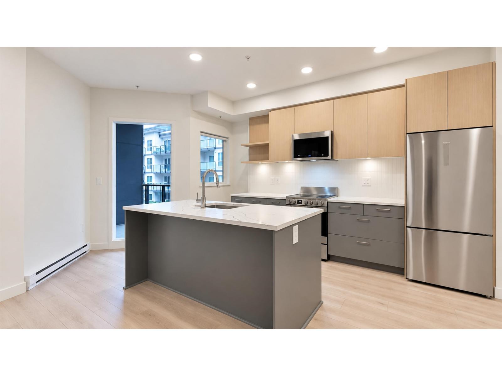 217 10777 138 Street Property Photo 4