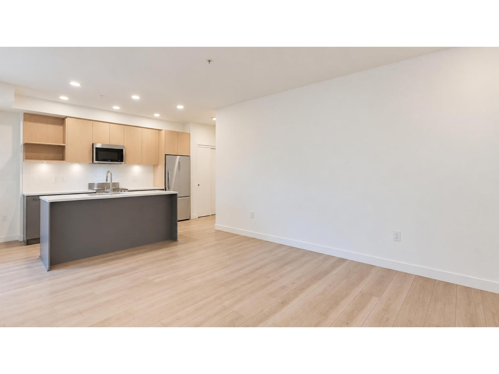 217 10777 138 Street Property Photo 6