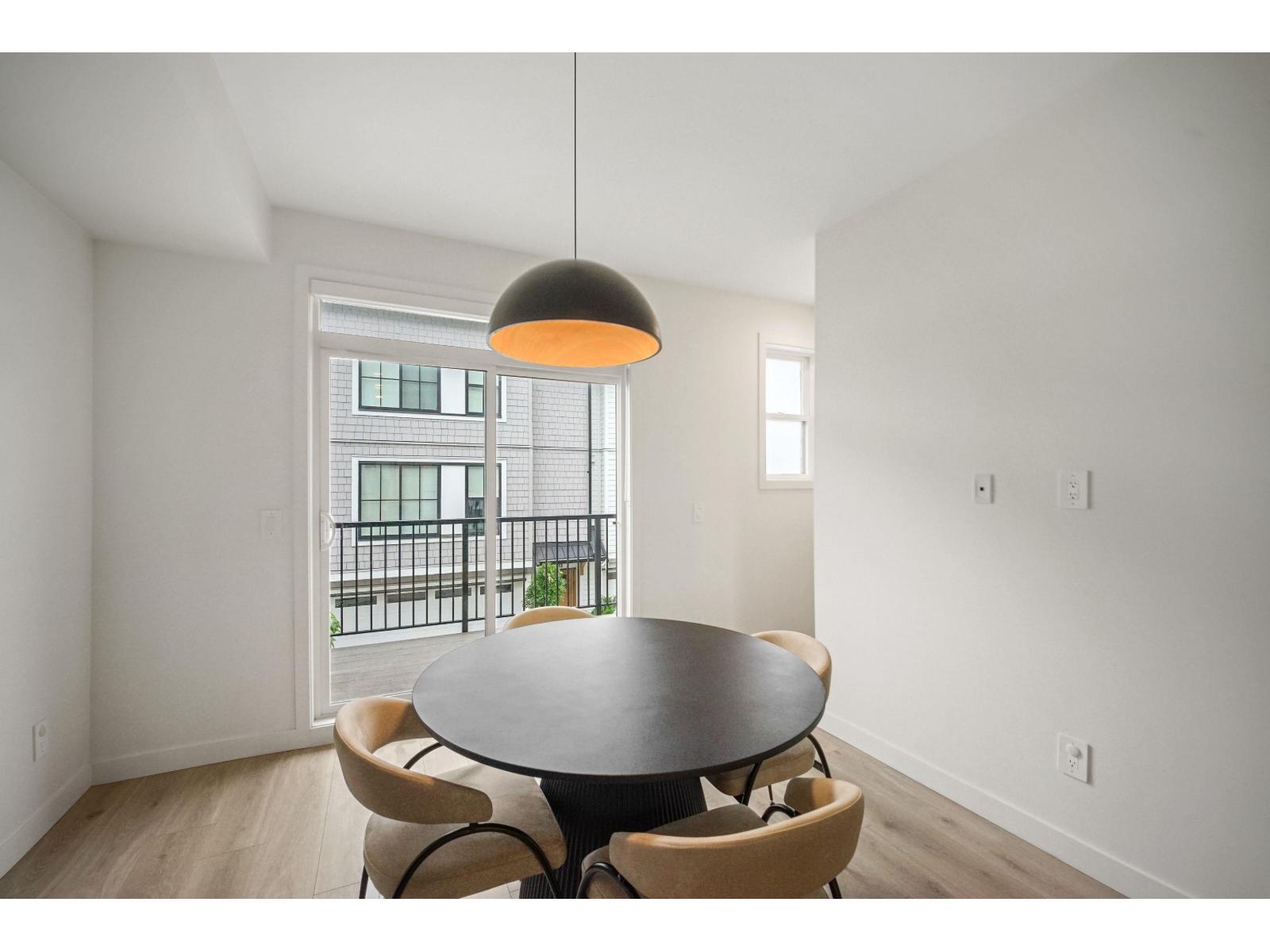 39 7937 206 Street Property Photo 10