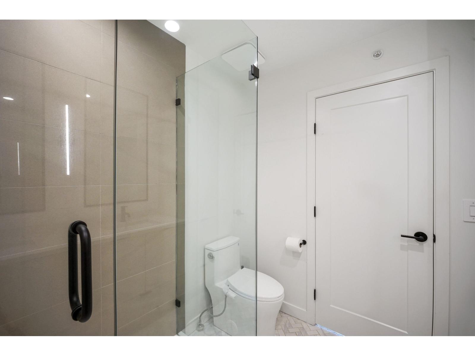 39 7937 206 Street Property Photo 26
