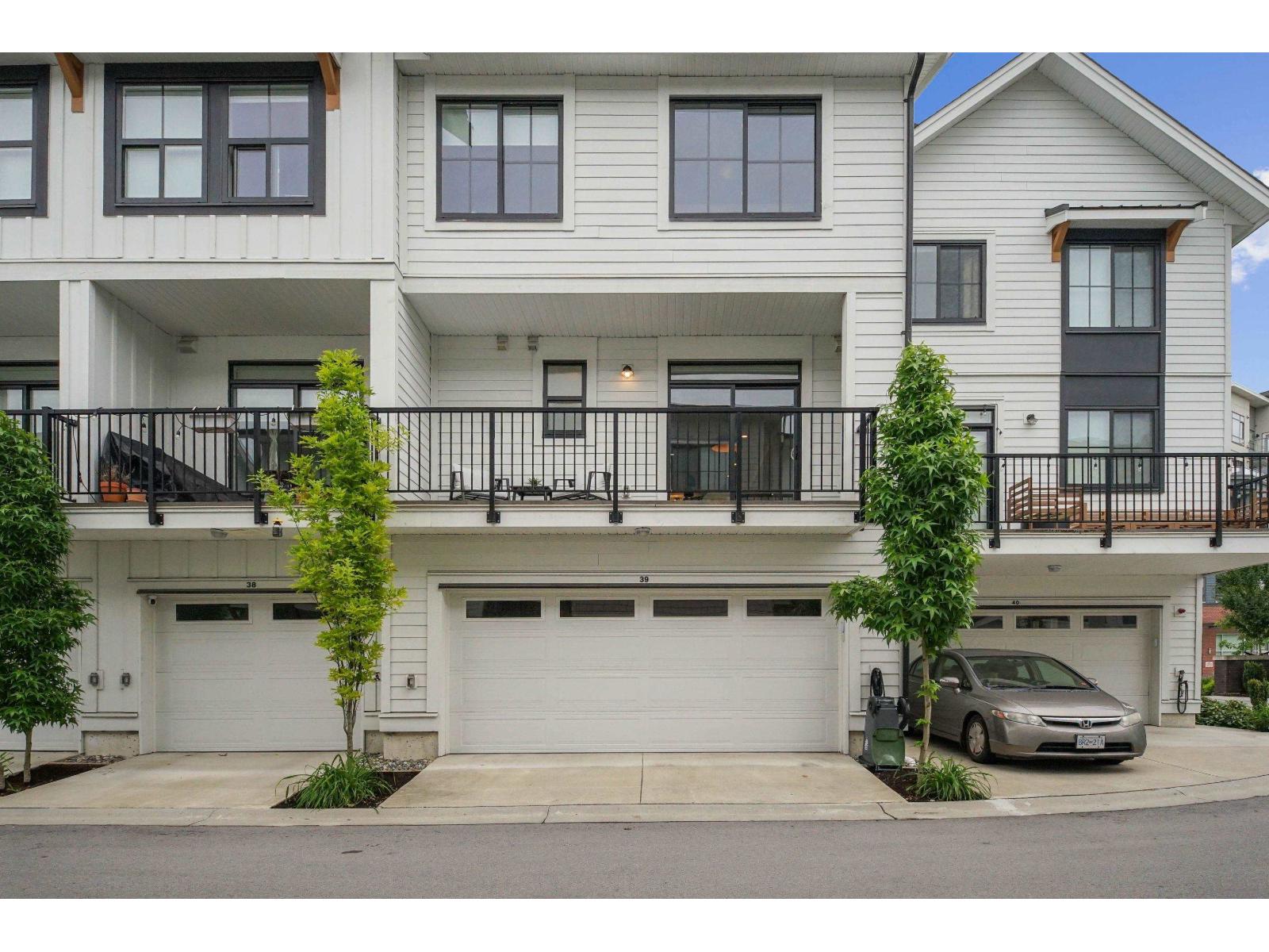 39 7937 206 Street Property Photo 28
