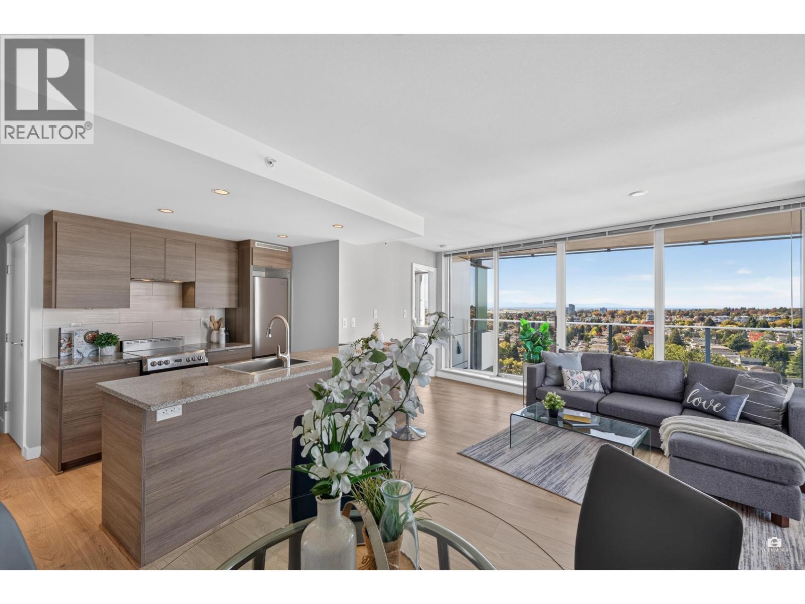 2506 488 Sw Marine Drive Property Photo 1