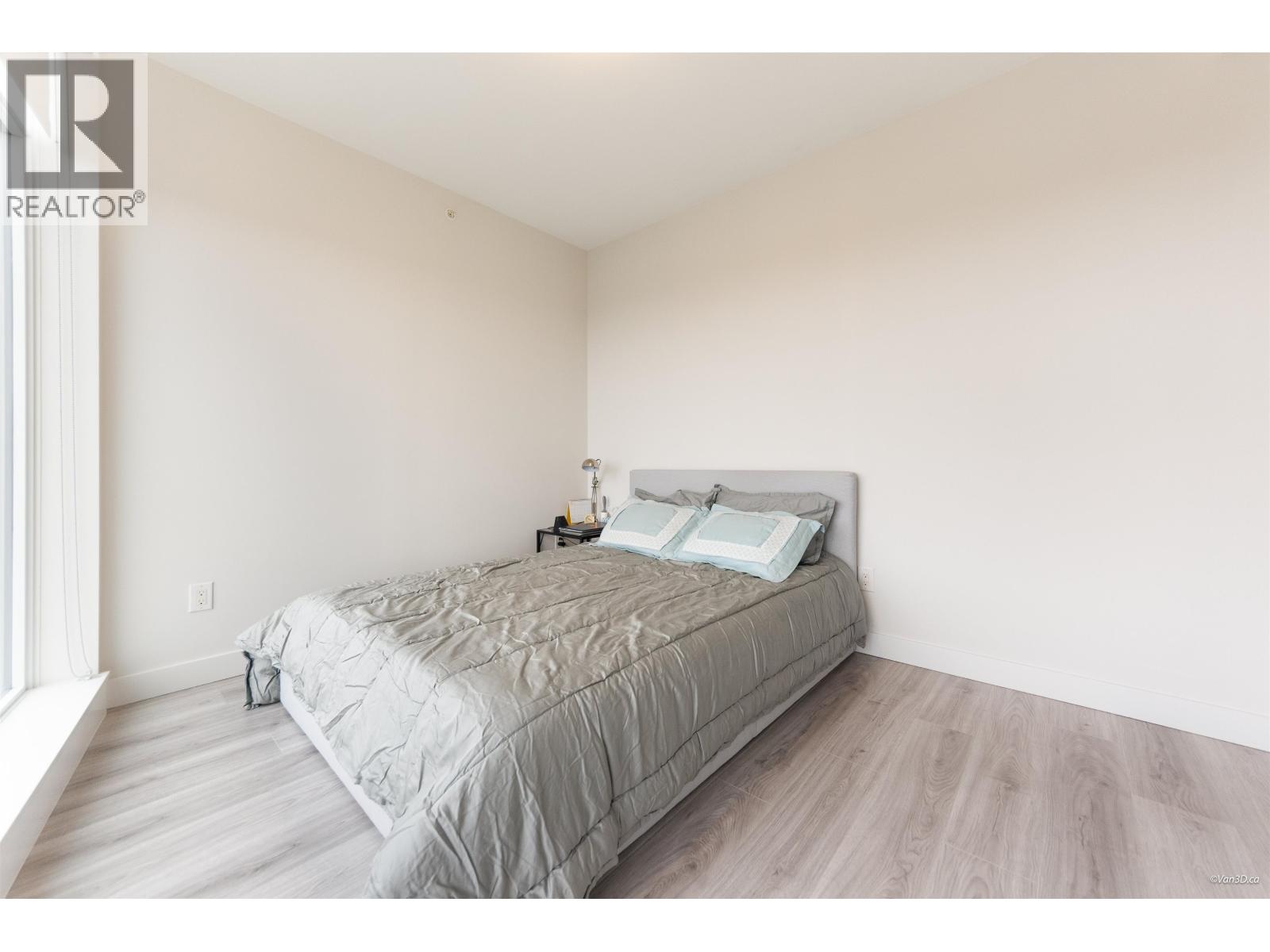 2407 1788 Gilmore Avenue Property Photo 17
